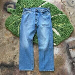 Levis 501 blue jeans